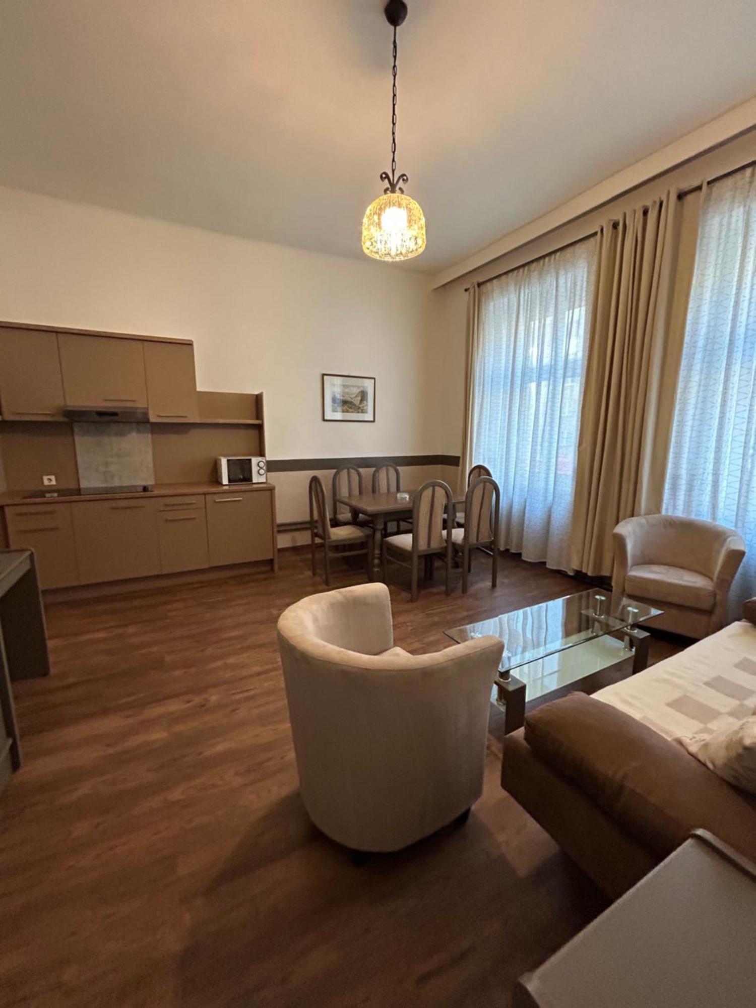 Reiner 11 * Wien